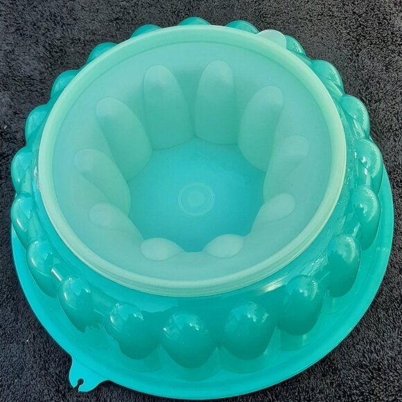 Teal TUPPERWARE 3 Pce Jelly Mold Ice Ring Bowl with Lid Jel-N-Serve - Picture 16 of 16